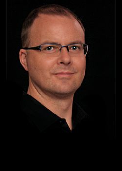 
            Erik Müller
      